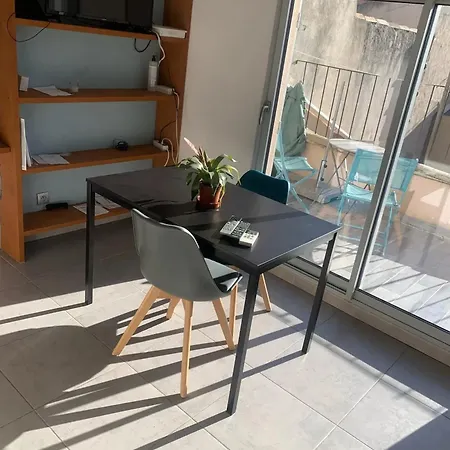 Apartment Avec Terrasse A Aix En Provence 20 M² Vue